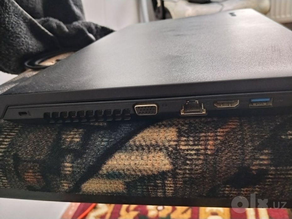 Lenovo B590 noutbuk sotiladi