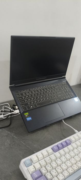 Продаю игровой ноутбук ThunderRobot 911s core d
