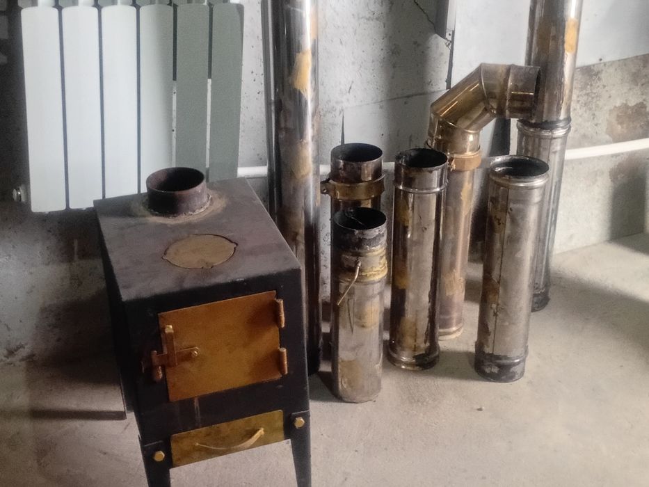 Продам буржуйку металл 3 с дымохом