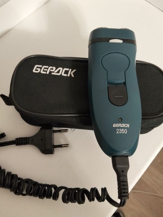 Продам электробритву БЕРДСК. Отличное состоянии. Б/у.Торг.