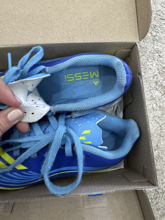 Adidas детски футболни обувки бутонки