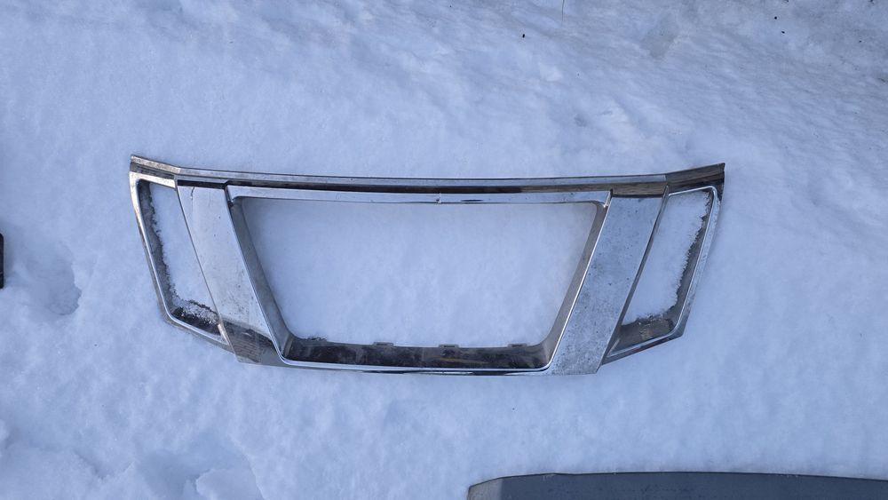 Хром решетка радиатора Nissan Terrano D10