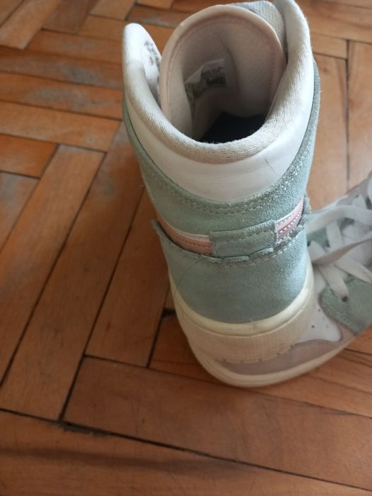 NIKE AIR JORDAN размер-37,5