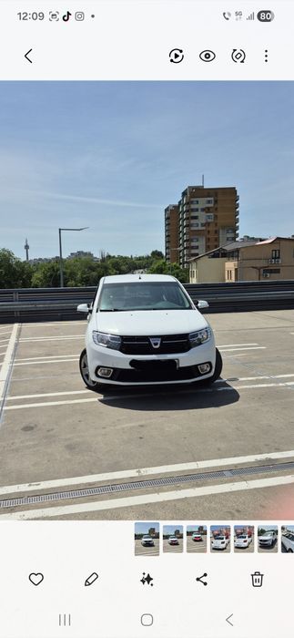 Vând Dacia Logan