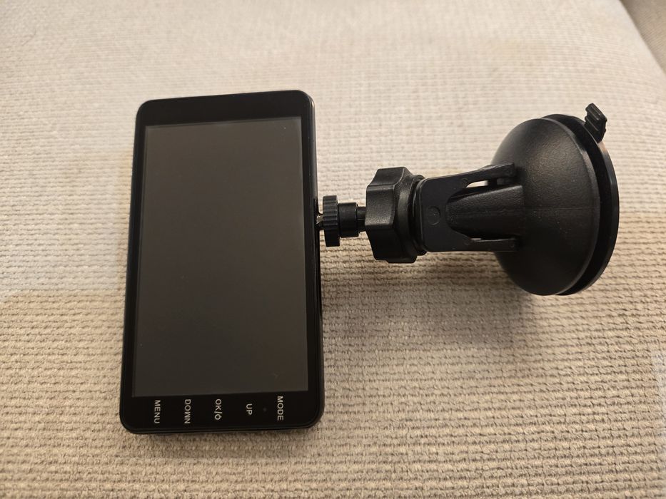 Camera video auto Navitel R800