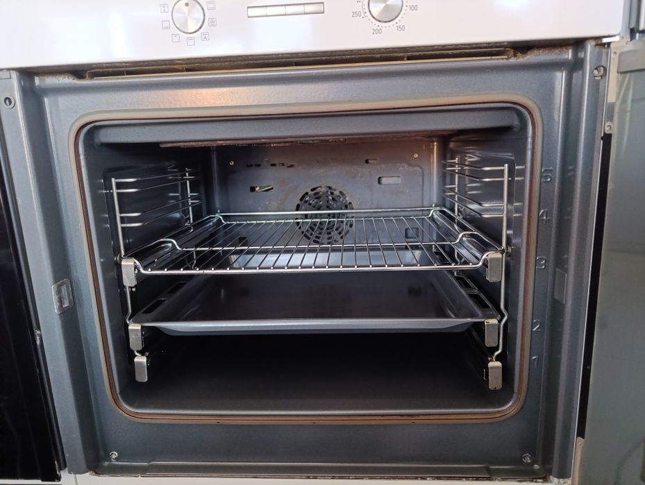 Фурна за вграждане Siemens A+