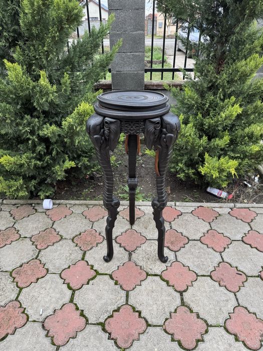 Piedestal din lemn masiv sculptat - stil oriental