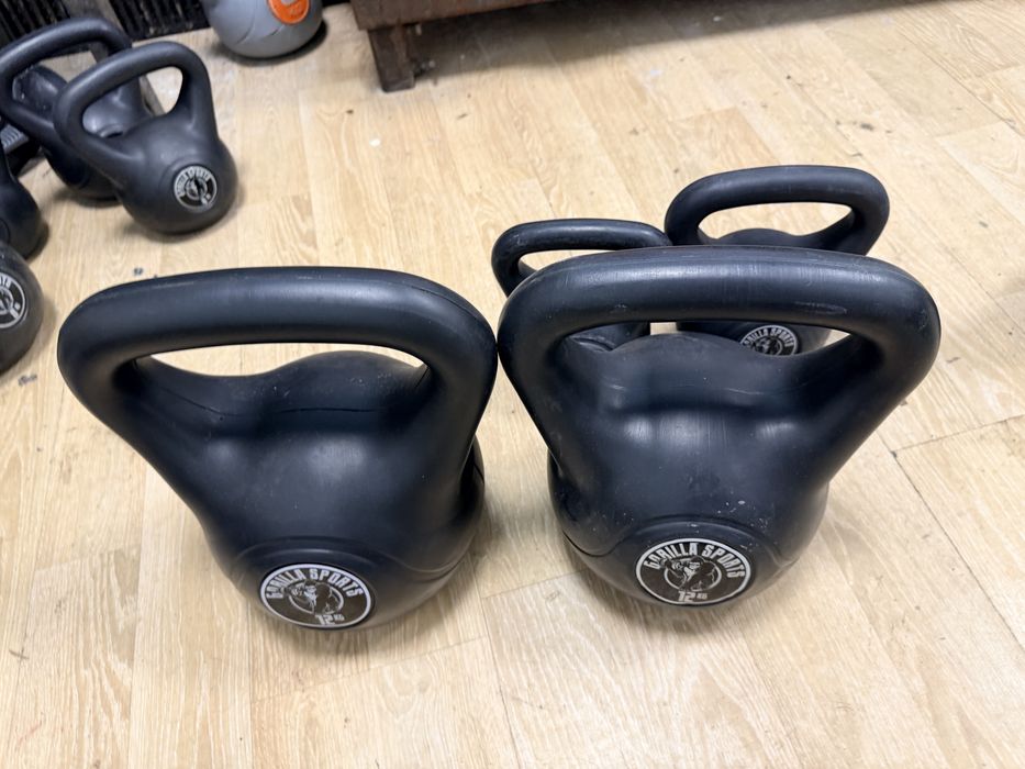 Set Kettlebell 18 kg+18 kg=36 kg. Pret 300 lei made in Germany