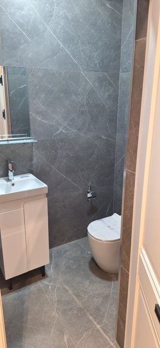 В Чирчике Продаётся квартира новостройка .орен Карвон бозор