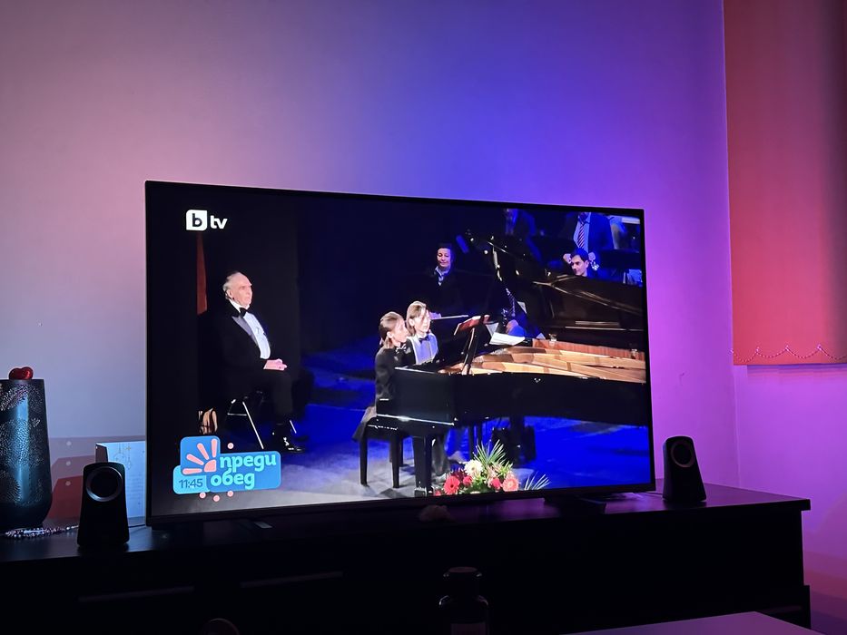 Телевизор Philips Ambilight!