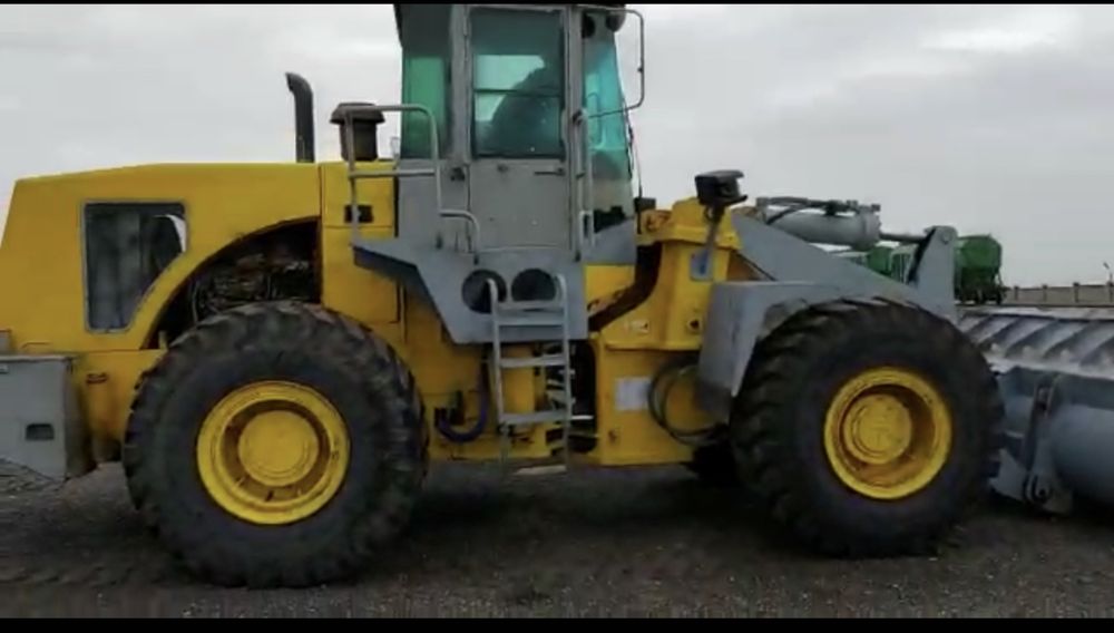 Продаётся погрузчик