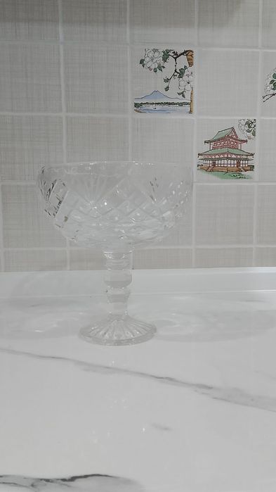 Продам конфетницы на ножках