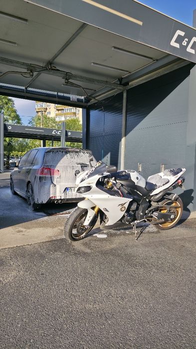 Yamaha R1 Big Bang 2013