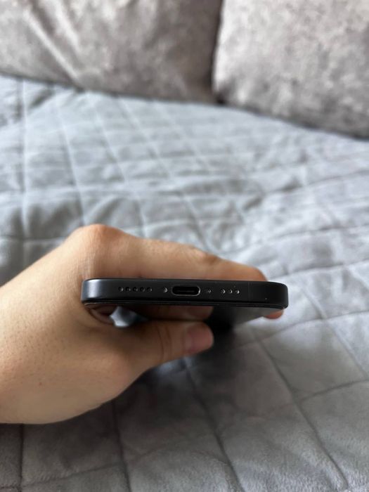 Продам Iphone 15