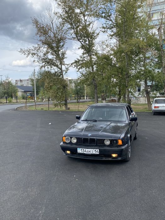 Продам БМВ 520 е34
