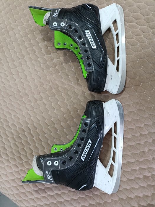 Коньки хоккейные