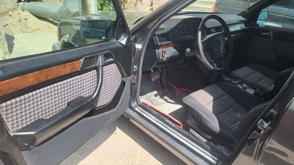 Mercedes Benz w124 E300