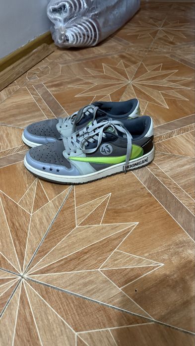Продам кроссовки Nike. раз.40.