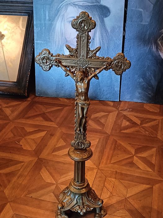 Vind diferite antichitati