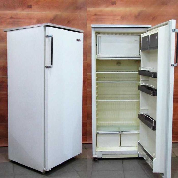 Продам   рабочий  холодильник .