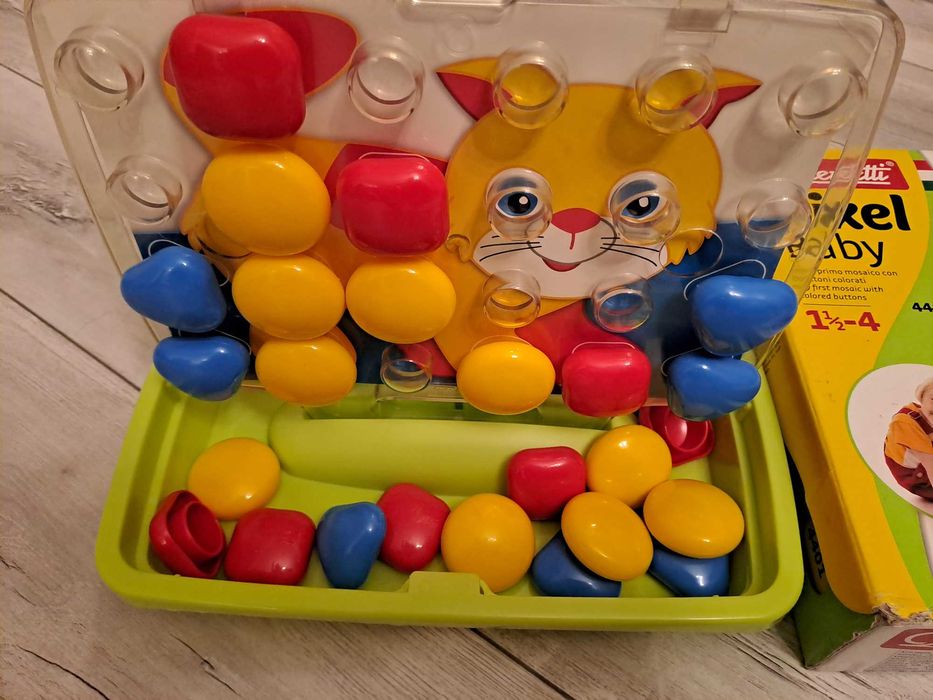 Joc pixel baby cu multiple dise