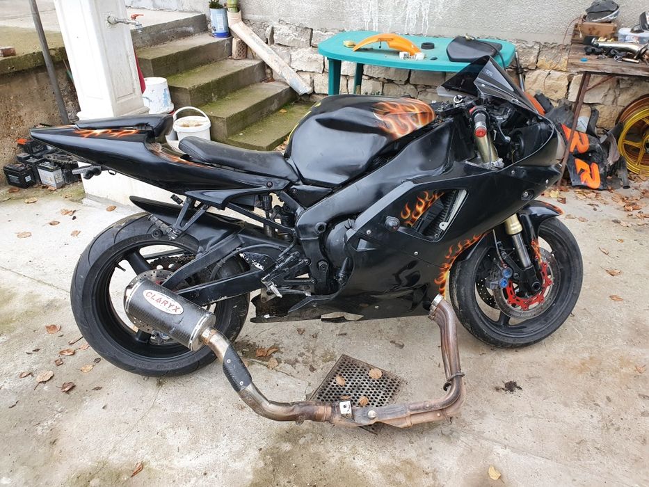 Yamaha r1  2001 на части