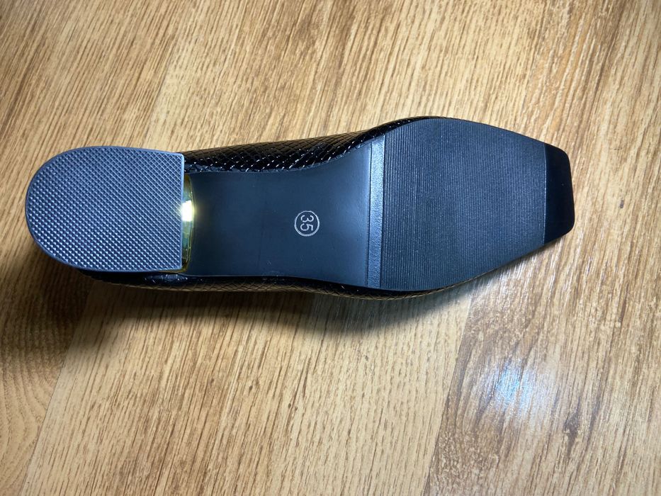 Чисто нови токчета