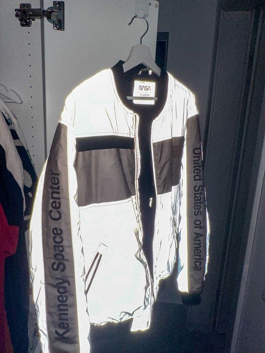 geaca reflectorizanta nasa x pull bear