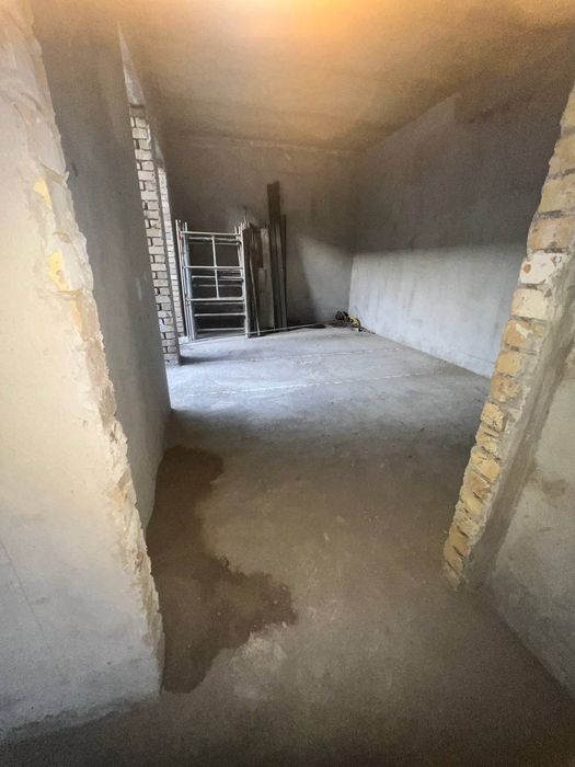 Uchtepa tumani katta qani mahallasida karobka uyimiz sotuvda