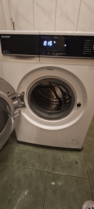 Mașina de spalat rufe Sharp doua bucati la pret de una.