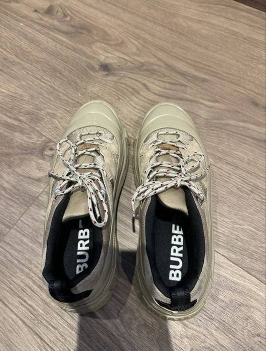 Оригинални сникърси / обувки Burberry