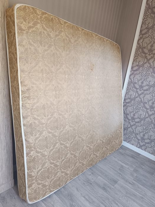 Матрас 2 на 2 для кровати