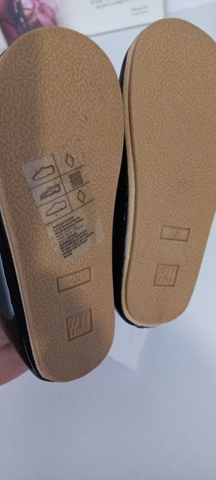 Чисто нови официални обувки за момиче