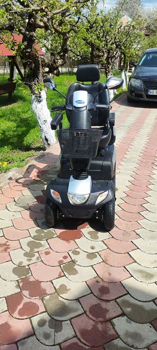 Cărucior scuter electric