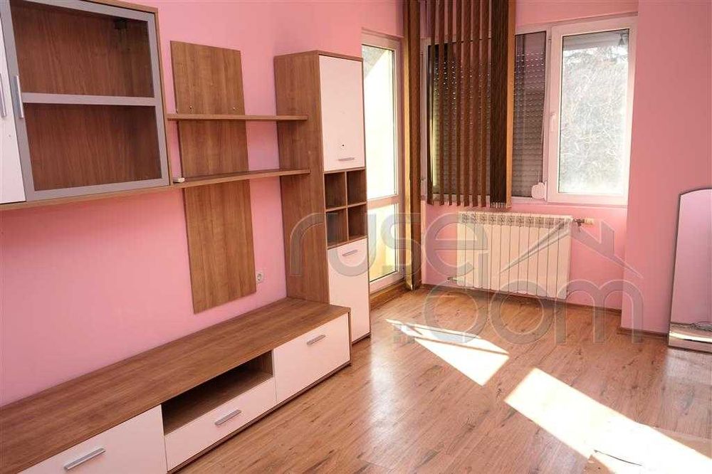 Продава се Тристаен апартамент в Русе, Център - 87 кв.м за 1641 €/кв.м - Снимка #8