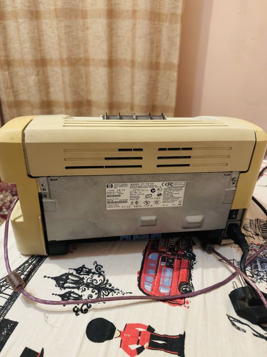 Принтер HP LaserJet 1018 2 картриджа