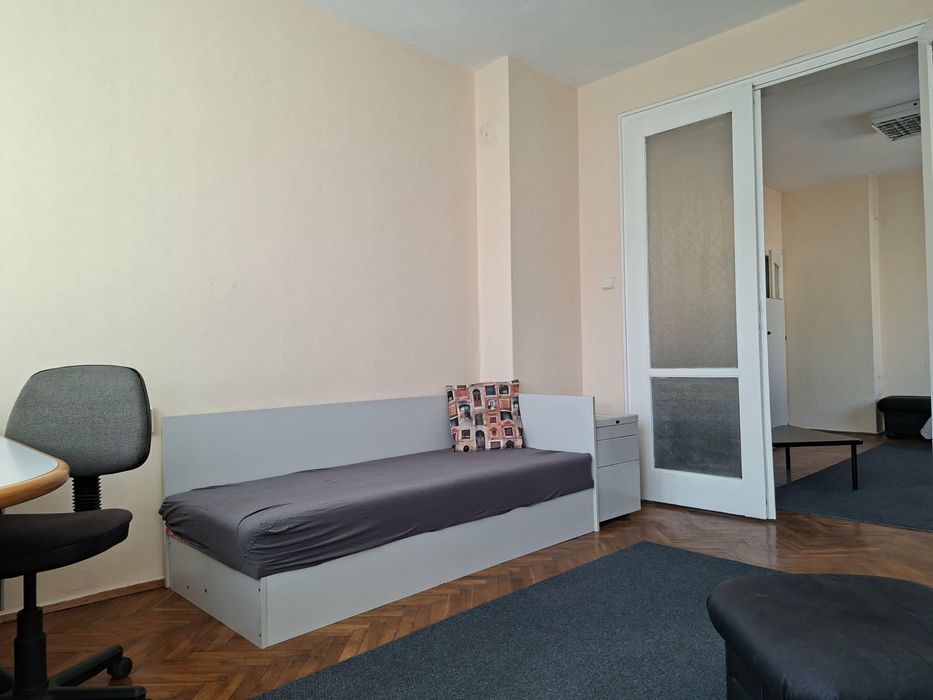 Дава се под наем Тристаен апартамент в Русе, Център - 97 кв.м за 390 € - Снимка #6