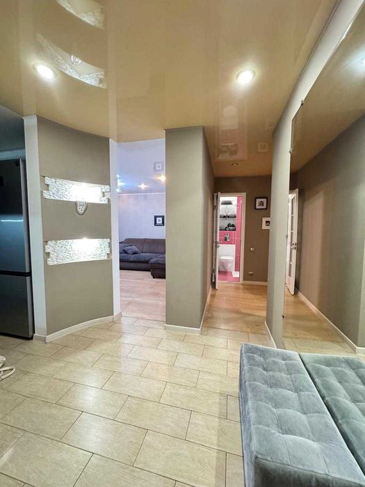 Продам 3 комн. кв., район 8 шк.