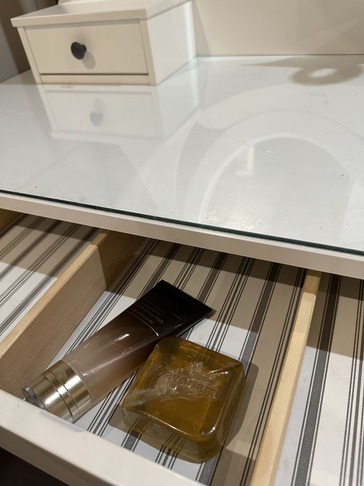 Туалетный столик Хемнэс икеа