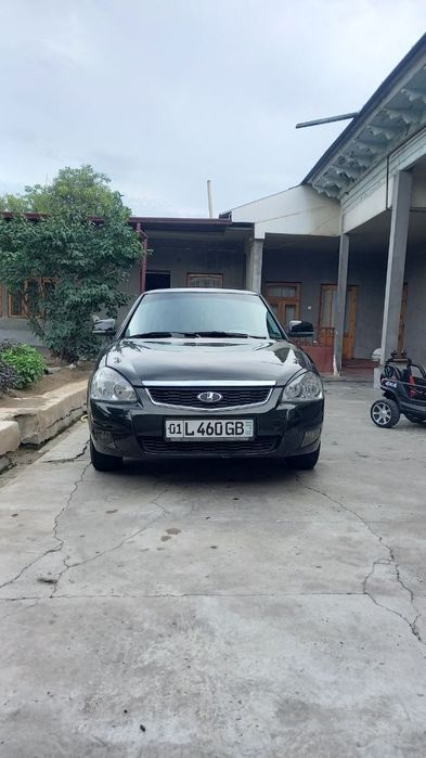 Lada Priora  Sotiladi