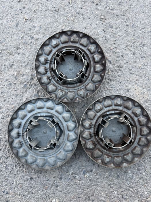 Центральные колпачки на 5 стиль  от БМВ Е34