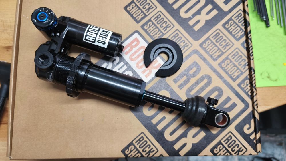 Amortizor  Rock Shox Vivid Coil 205x65 NOU
