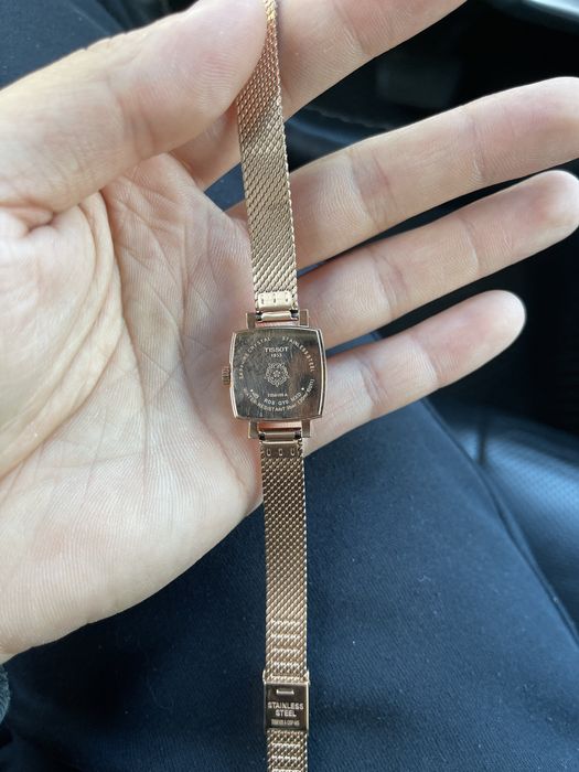 Продам женские часы Tissot