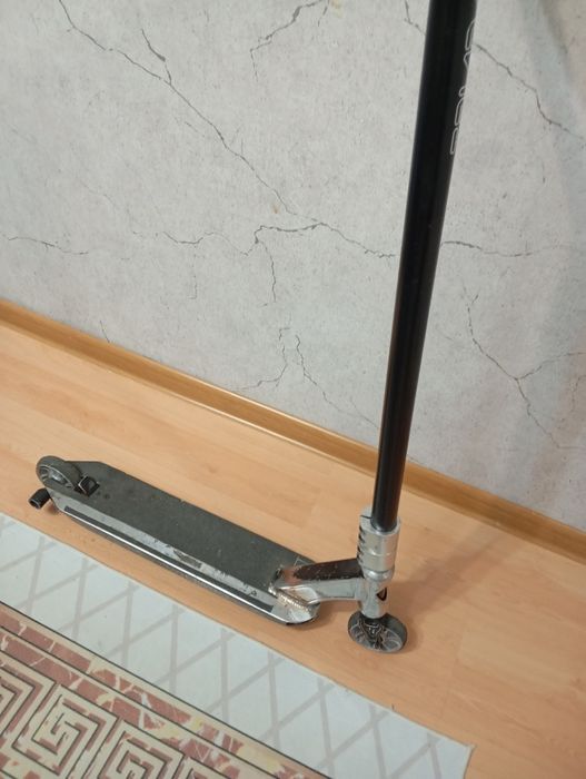 Продам трюковой самокат