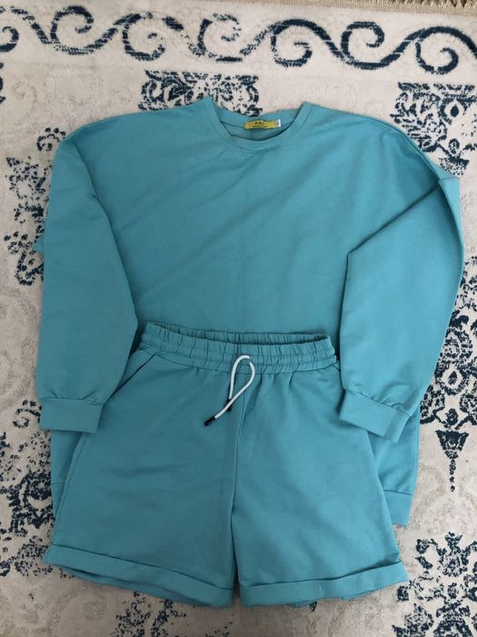 Двойка с шортами