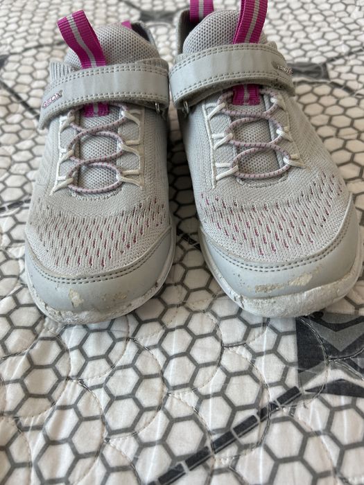 Кроссовки для девочки geox