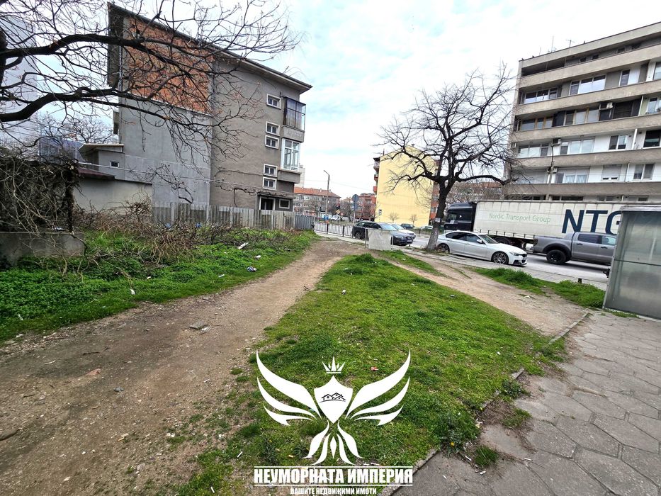 Под наем земя, парцел, паркинг 169кв.м. в Асеновград, първа линия