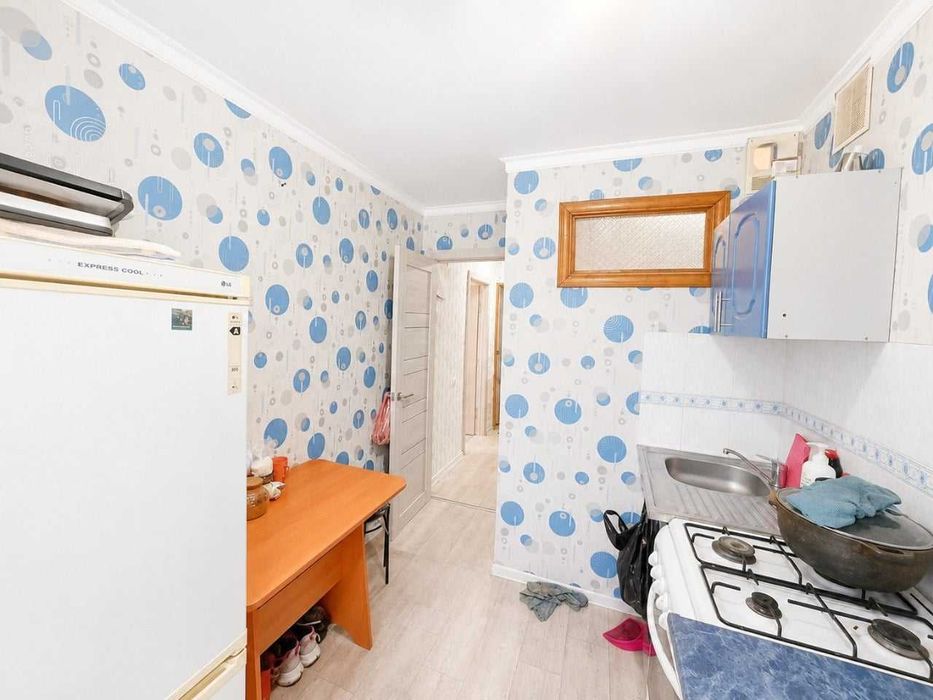 Продам 1 комнатную в районе 11 школы