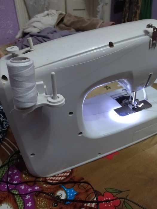 Тикув машинаси сотилади