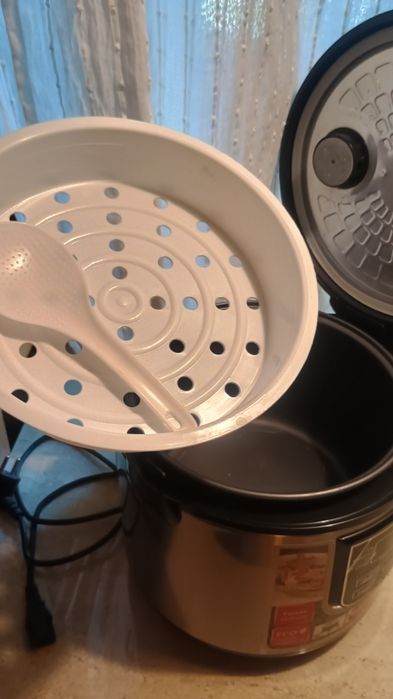 Vând Oală Multicooker